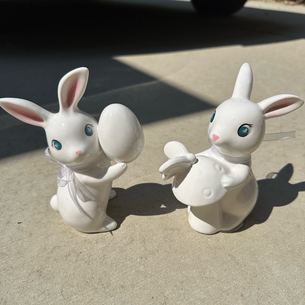 🐰🐰🐰Retro Viral Target Spritz Bunnies 🐇🐇🐇 - Picture 1 of 1